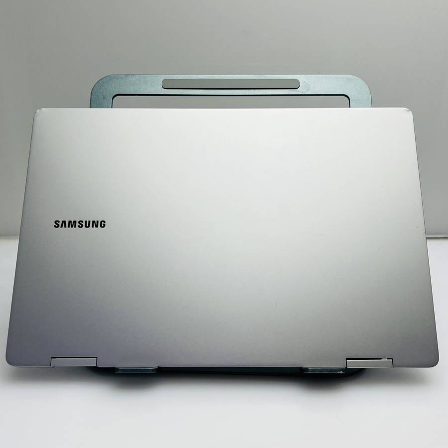 Samsung Galaxy Book 3 13th Gen Core i5 1.30GHz 16GB RAM 512GB SSD Silver (Condition: Good)