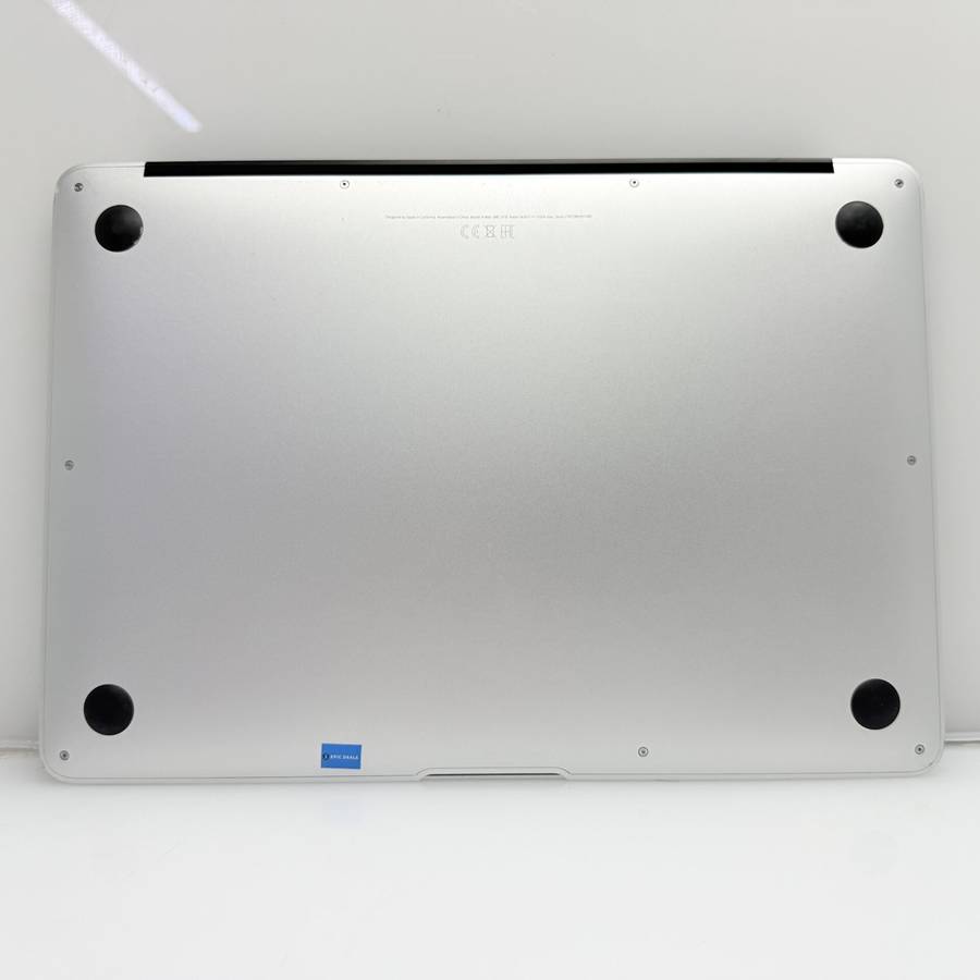 Apple Macbook Air 13-inch Core i5 1.8GHz (2017) 8GB RAM 128GB SSD Silver (Condition: Fair)