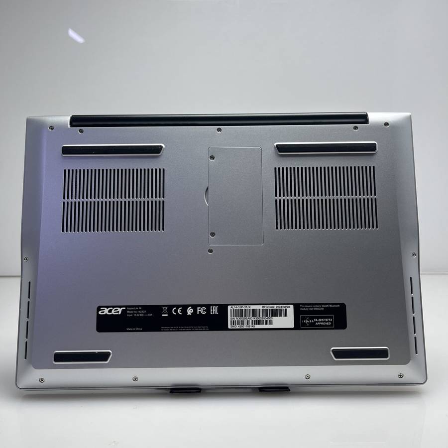 Acer Aspire Lite AL14-31P "Core i3-N300" 8GB RAM 512GB SSD Silver (Condition: Excellent)
