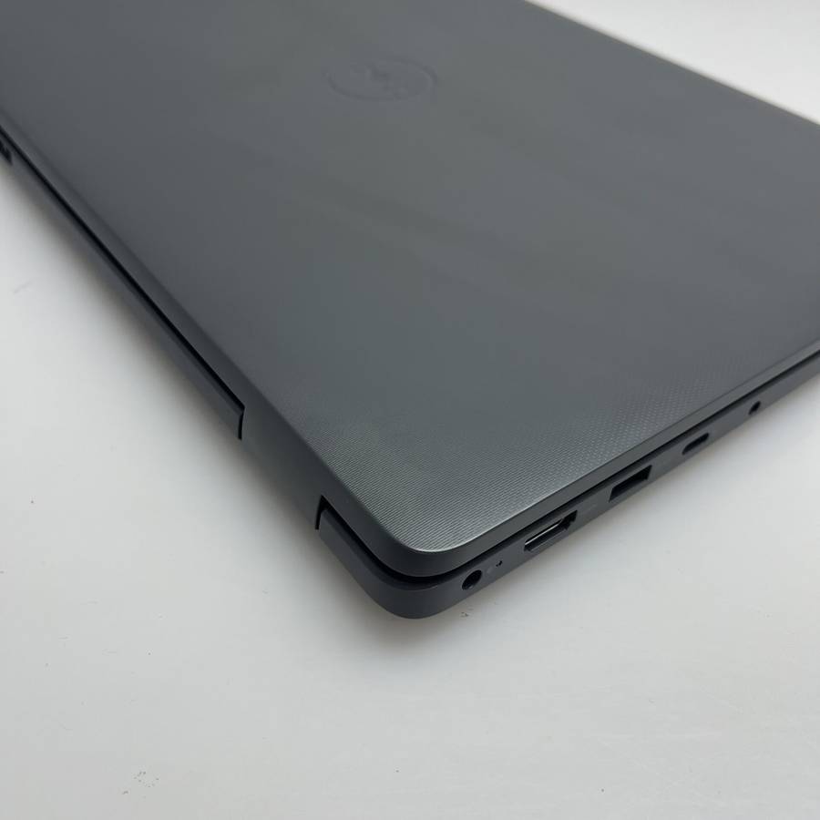 Dell Latitude 3540 13th Gen "Intel Core i5" 1.30GHz 8GB RAM 256GB SSD Gray (Condition: Excellent)