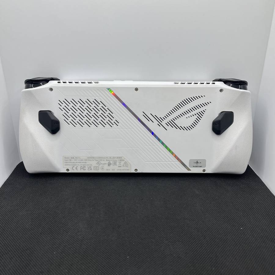 Asus ROG Ally AMD Ryzen Z1 Extreme 16GB RAM 512GB SSD White (Condition: Good)