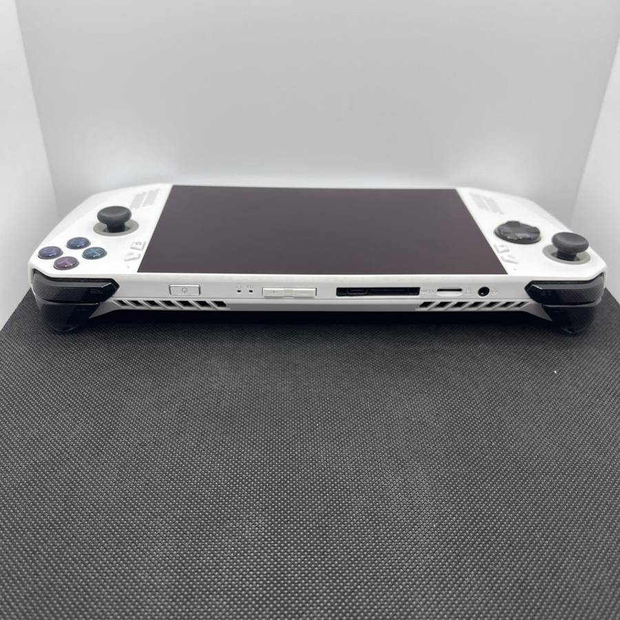 Asus ROG Ally AMD Ryzen Z1 Extreme 16GB RAM 512GB SSD White (Condition: Good)