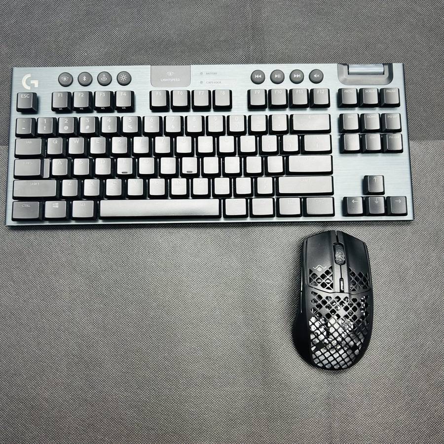 COMBO DEAL: Logitech G915 TKL LIGHTSPEED Wireless RGB Mechanical Keyboard Carbon + SteelSeries Ae...