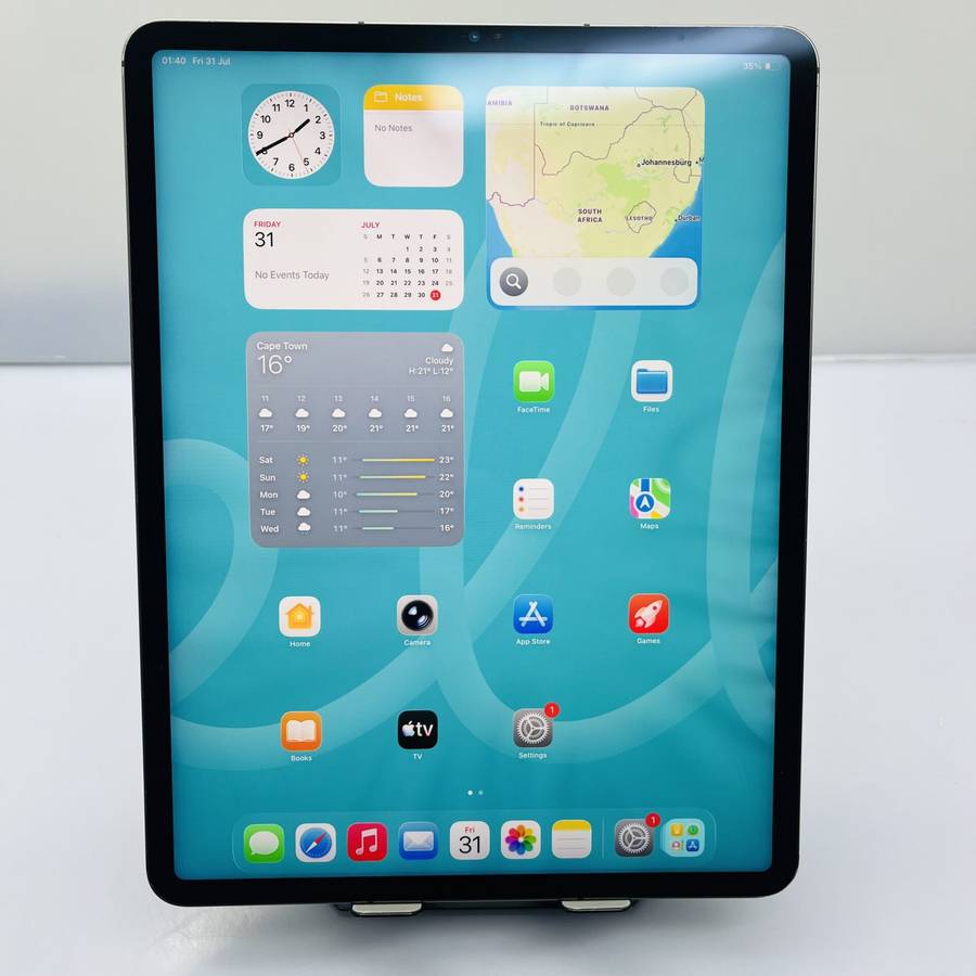 Apple iPad Pro 12.9-inch 5th Gen 256GB (Wifi/Cellular) Space Gray - Curtain Effect on Display, Sc...