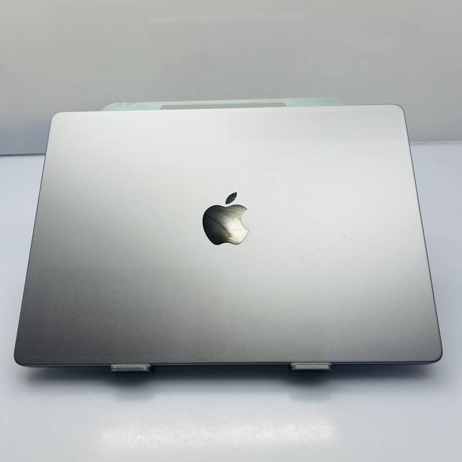 Apple MacBook Pro 14-inch "M3" 8 CPU/ 10 GPU (2023) 8GB RAM  512GB SSD Space Gray (Condition: Good)