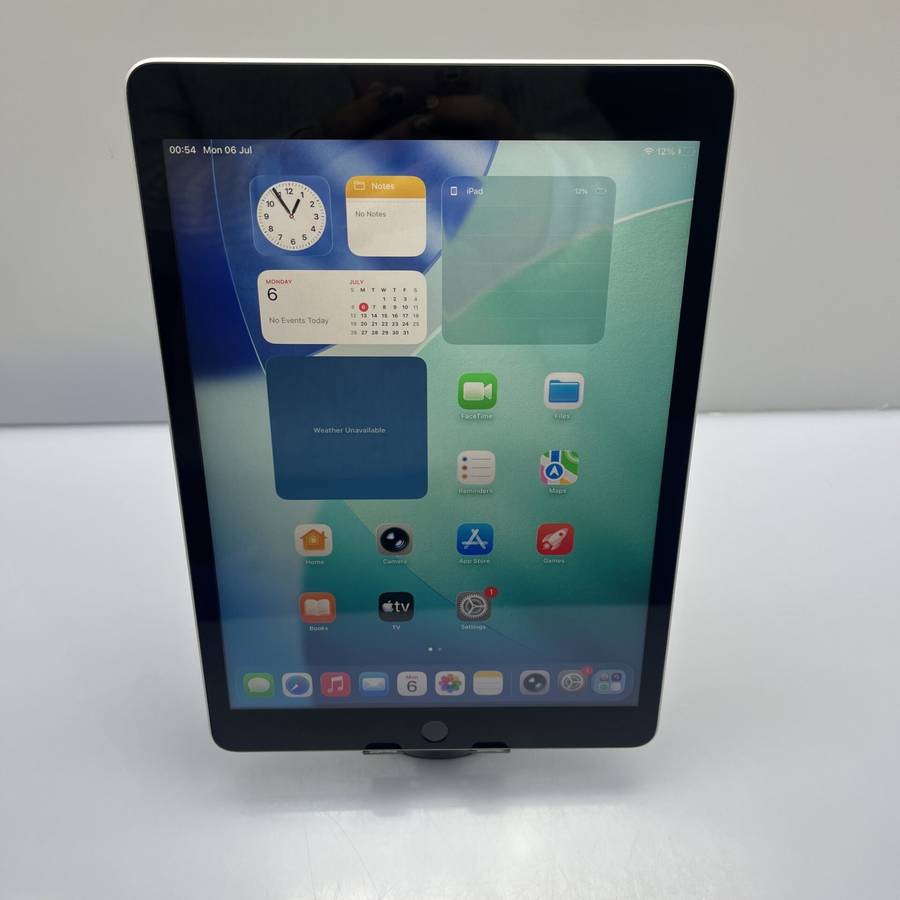 Apple iPad 10.2" 9th Gen 64GB (Wifi Only) Silver (Condition: Good)