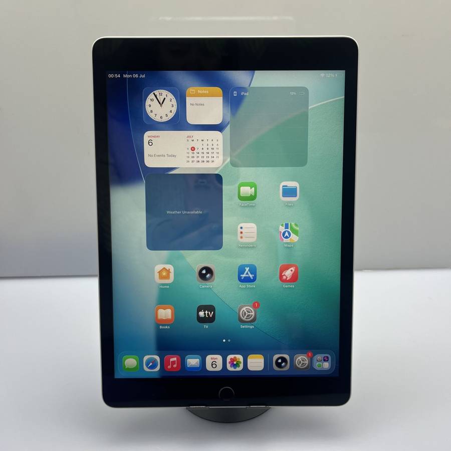 Apple iPad 10.2" 9th Gen 64GB (Wifi Only) Silver (Condition: Good)