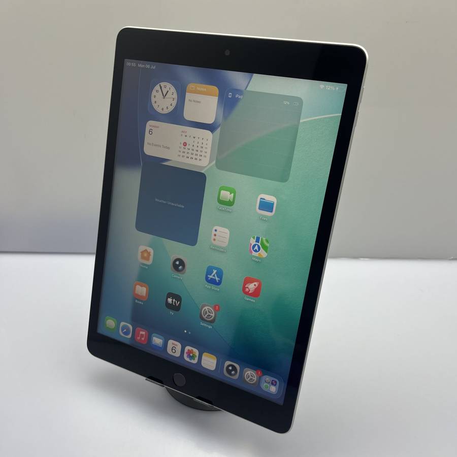 Apple iPad 10.2" 9th Gen 64GB (Wifi Only) Silver (Condition: Good)