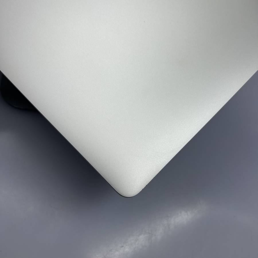 Apple MacBook Pro 16-inch "Core i9" (Touchbar/2019) 2.3GHz 16GB RAM 1TB SSD Silver (Condition: Good)
