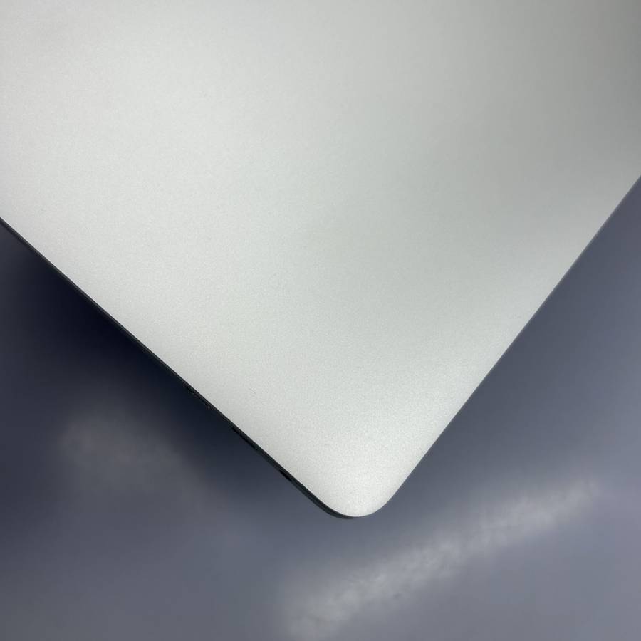 Apple MacBook Pro 16-inch "Core i9" (Touchbar/2019) 2.3GHz 16GB RAM 1TB SSD Silver (Condition: Good)