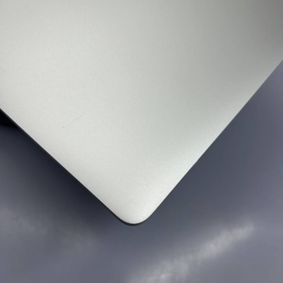 Apple MacBook Pro 16-inch "Core i9" (Touchbar/2019) 2.3GHz 16GB RAM 1TB SSD Silver (Condition: Good)