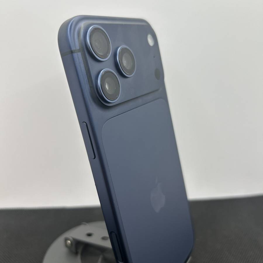 Apple iPhone 17 Pro Max 256GB Deep Blue (Condition: Good)