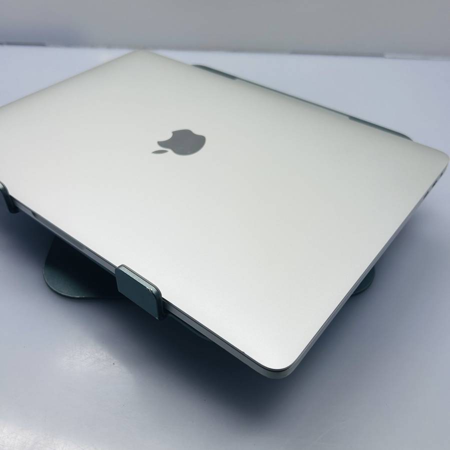 Apple MacBook Pro 13-inch "Core i5" 2.9GHz (2016/Touch Bar) 8GB RAM 512GB SSD Silver (Condition: ...