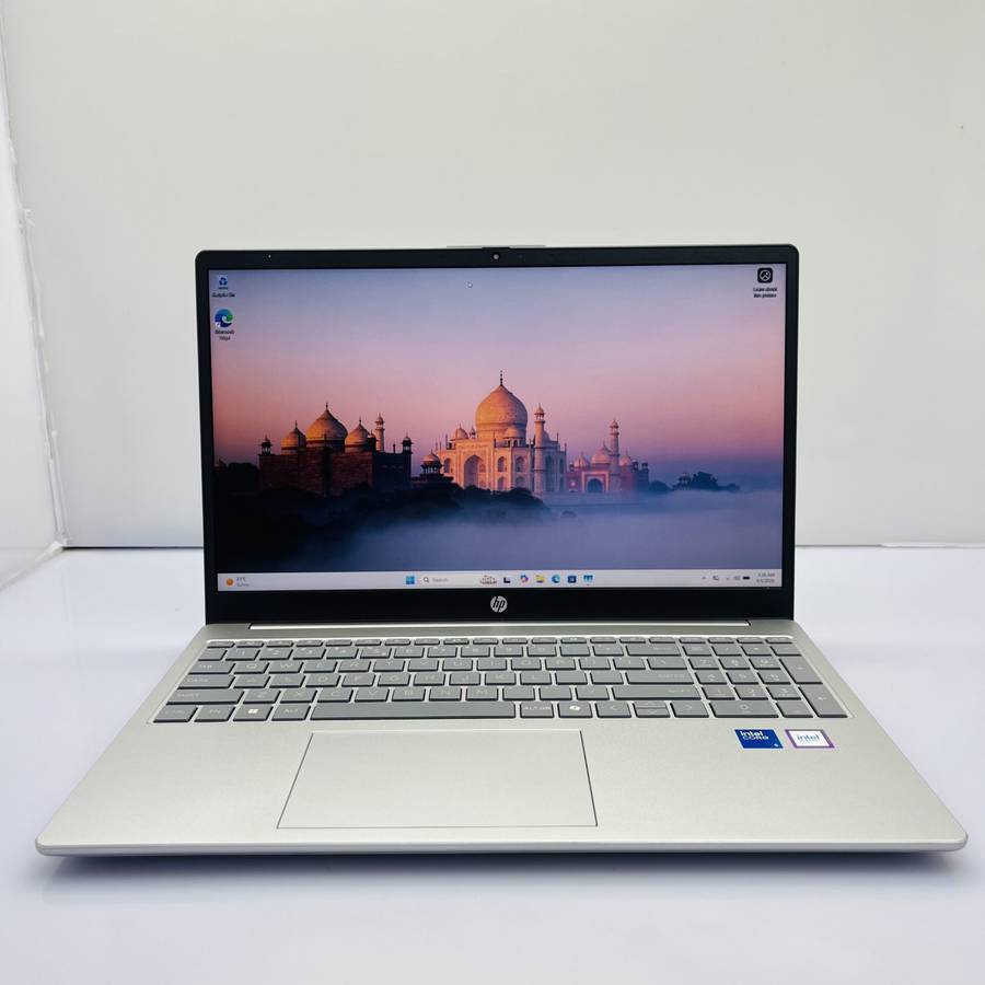 HP 15-fd0148ni "Core 5 120U" 1.40GHz 24GB RAM 512GB SSD Natural Silver (Condition: Good)