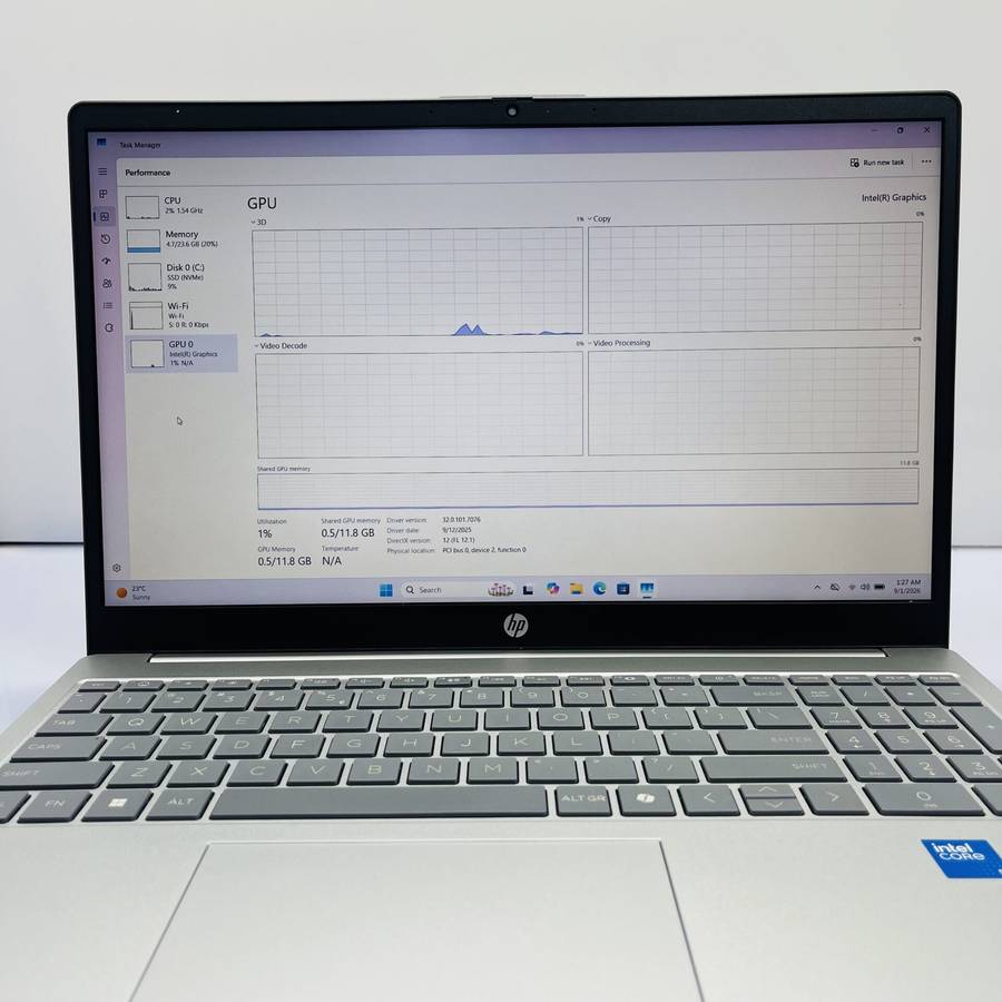 HP 15-fd0148ni "Core 5 120U" 1.40GHz 24GB RAM 512GB SSD Natural Silver (Condition: Good)