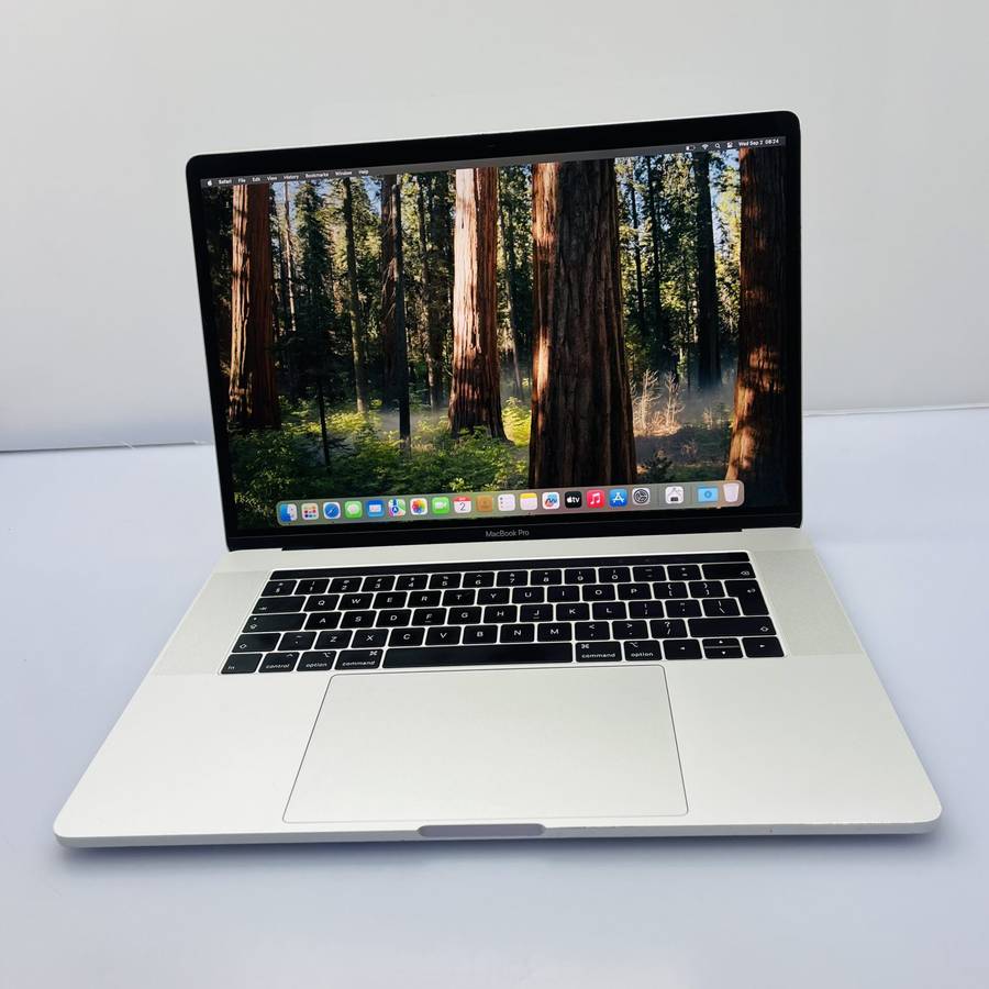 Apple MacBook Pro 15-inch "Core i9" 2.6GHz (Touch bar/2018) 16GB RAM 512GB SSD Silver (Condition:...