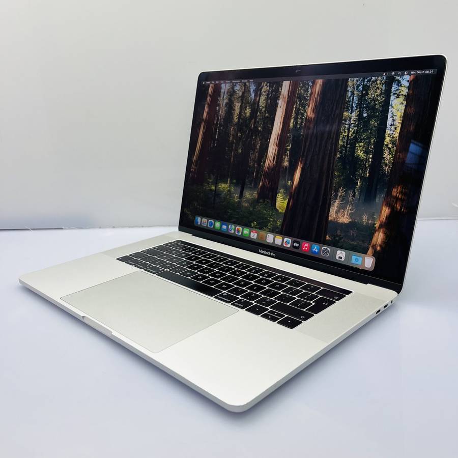 Apple MacBook Pro 15-inch "Core i9" 2.6GHz (Touch bar/2018) 16GB RAM 512GB SSD Silver (Condition:...