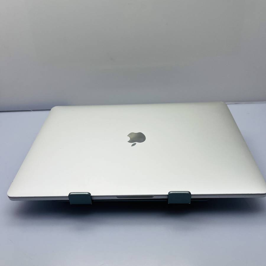 Apple MacBook Pro 15-inch "Core i9" 2.6GHz (Touch bar/2018) 16GB RAM 512GB SSD Silver (Condition:...