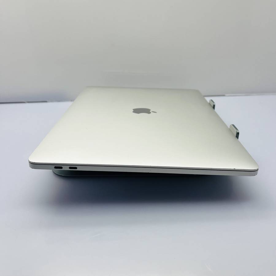 Apple MacBook Pro 15-inch "Core i9" 2.6GHz (Touch bar/2018) 16GB RAM 512GB SSD Silver (Condition:...
