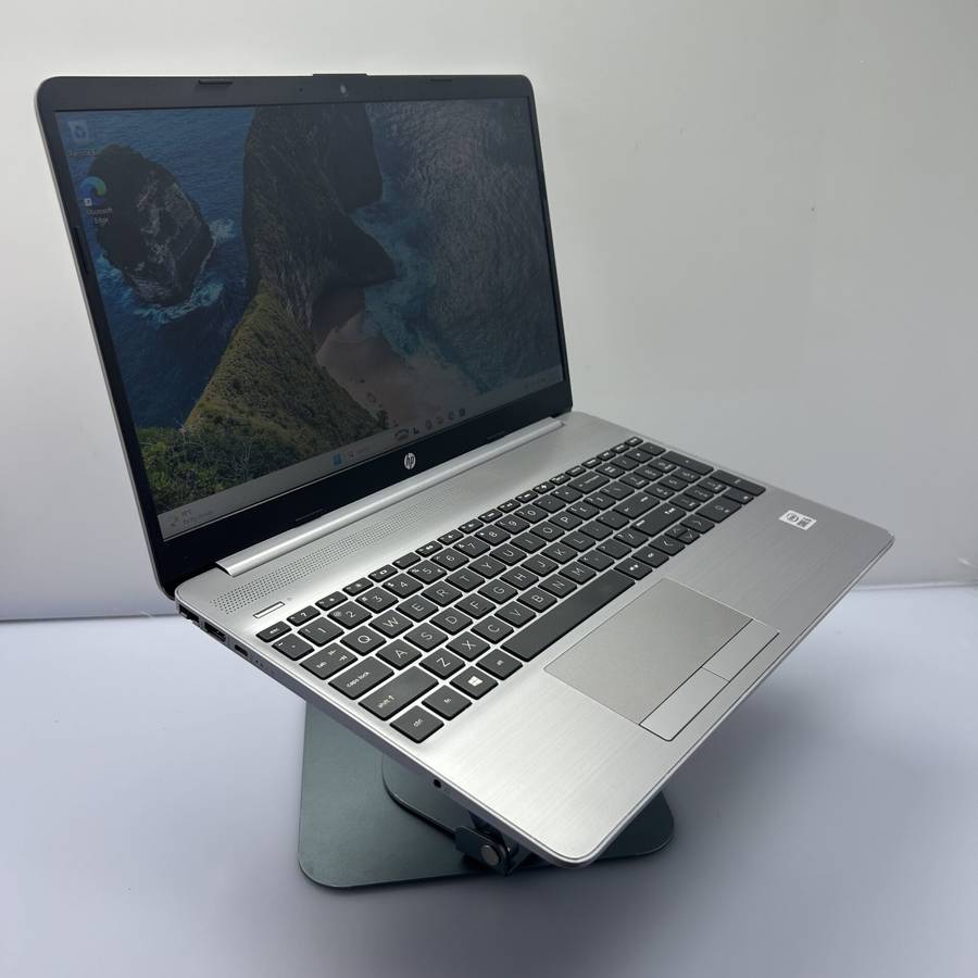 HP 250 G8 10th Gen Core i5 1.19GHz 16GB RAM 512GB SSD Asteroid Silver (Condition: Good)