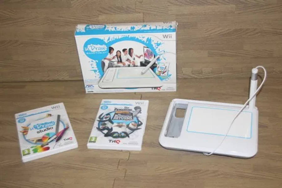 Wii U Draw tablet including x2 games, complete in original box