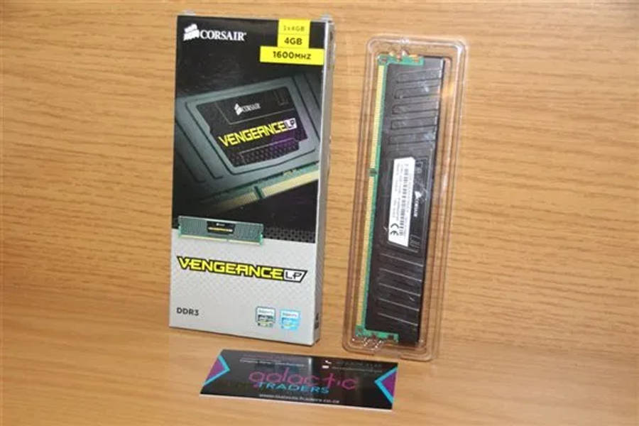 Corsair Vengence LP 4GB DDR3 PC Ram in box, 160 mhz