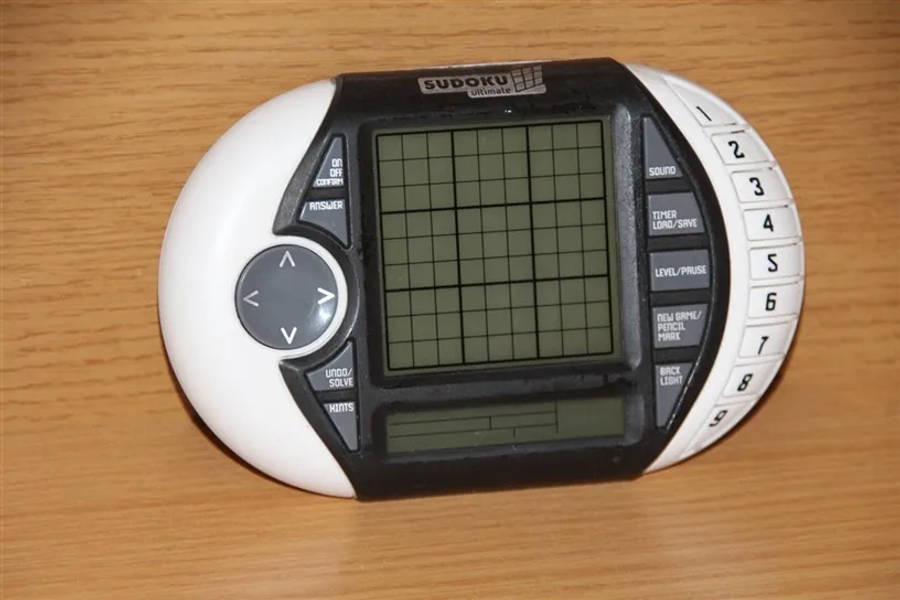 Sudoku game console, missing battery cover