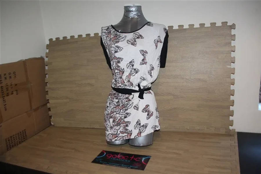 Viscose butterfly print shirt, Size Small