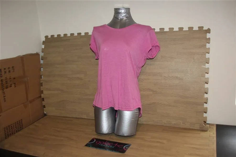 Polyester hot pink T-shirt, Size Medium