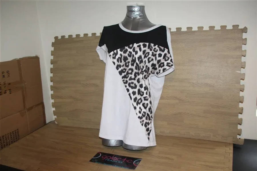 White Leopard print polyester T-shirt, Size Medium