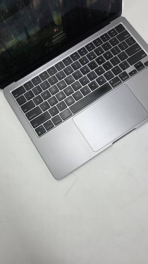 MacBook Air M2  Preloved  Excellent Condition