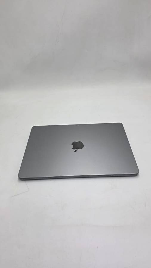 MacBook Air M2  Preloved  Excellent Condition