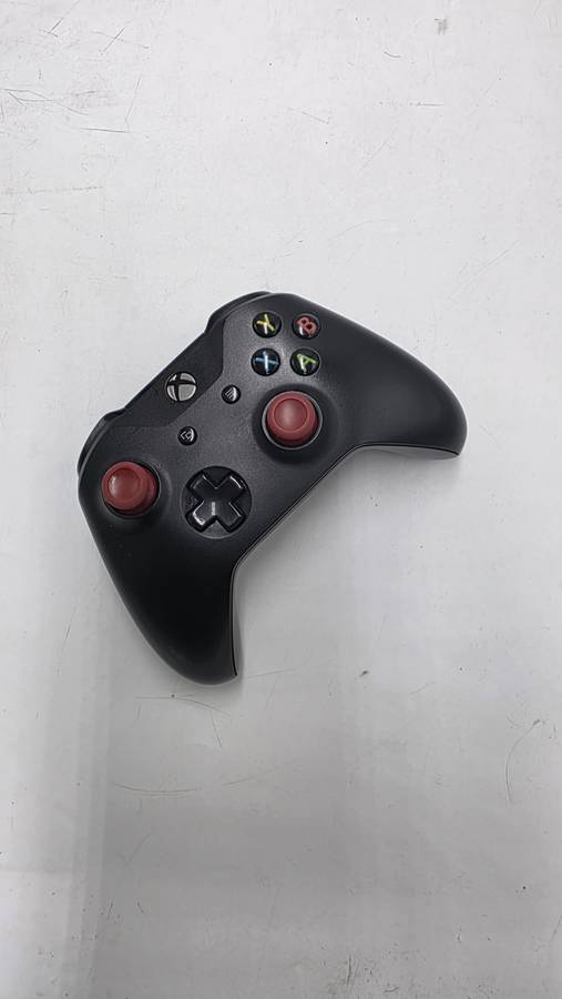 Xbox One Controller  Red Analog Sticks