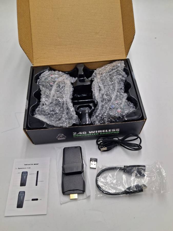  2.4G WIRELESS CONTROLLER GAMEPAD  PLUG & PLAY GAMING! 