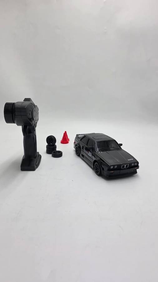  BMW E30 DRIFT & SPIN RC CAR  READY TO DRIFT! 