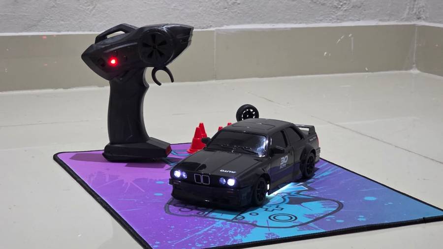  BMW E30 DRIFT & SPIN RC CAR  READY TO DRIFT! 