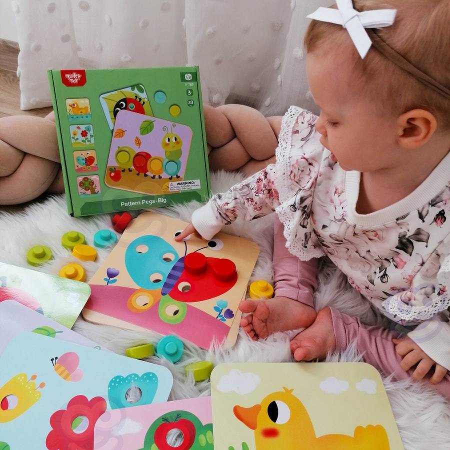 TookyToy - Fine Motor Pegs & Pegboard Activity Set