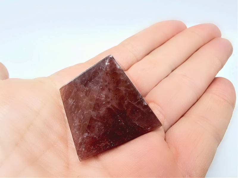 Strawberry Quartz Pyramid (3cm)