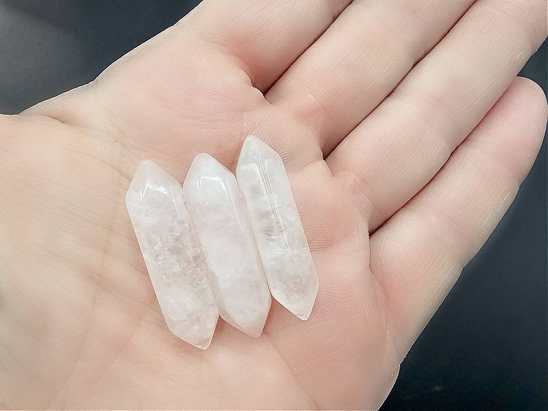 Rose Quartz Double Terminated Point (3cm)