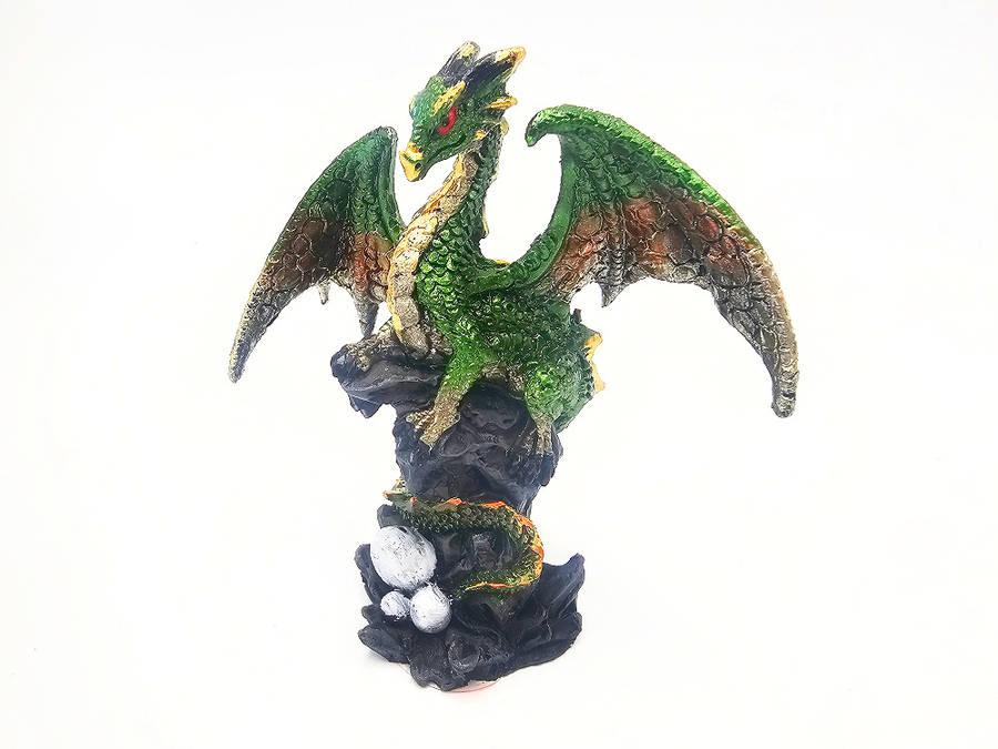 Den Defender Dragon Figurine (Green) (10.5cm)