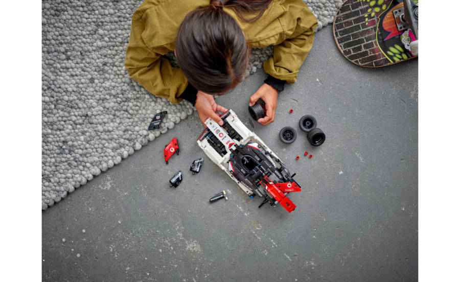 LEGO Technic Formula E Porsche 99X Electric