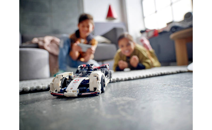 LEGO Technic Formula E Porsche 99X Electric