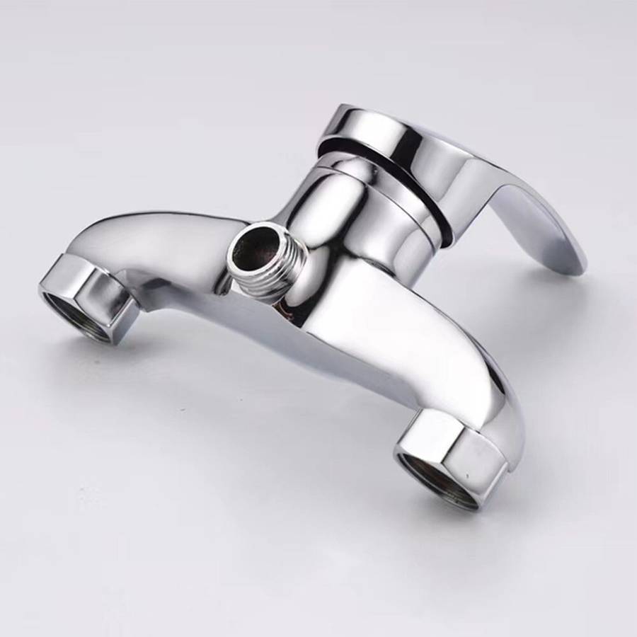 1X Polished Chrome Finish Wall Mounted Bathtub Shower Tap Mixer Faucet