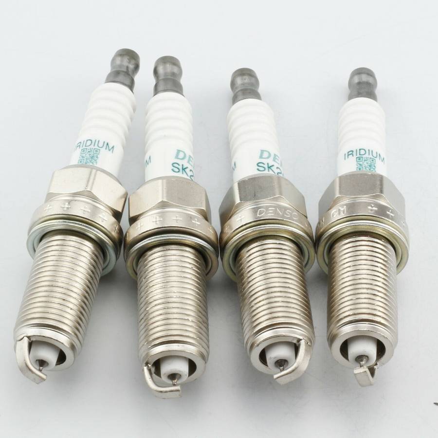 4Pcs New DENSO 90919-01191 SK20HR11 For Toyota / Lexus V8 Spark Plugs
