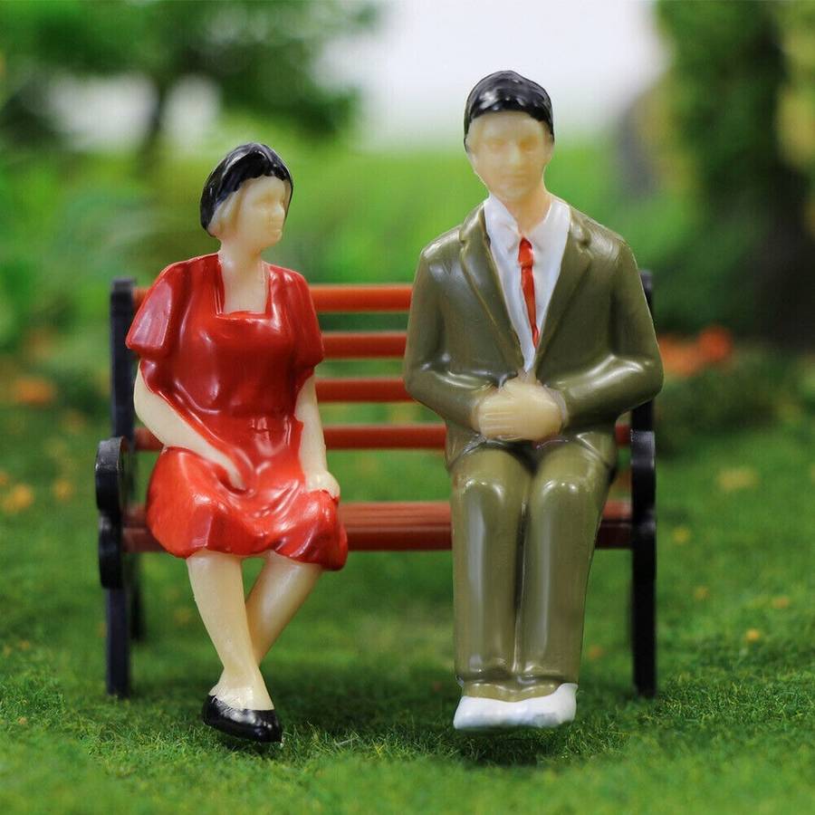 Sitting Figures 48*painted Figures 1:32 Scale 1:32 Brand New For Model-Building