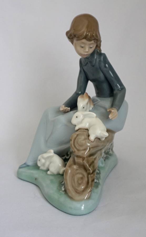 NAO BY LLADRO YOUNG GIRL WITH RABBITS (1026 )-RETIRED