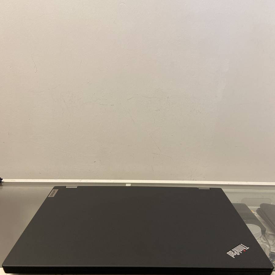 Lenovo ThinkPad P15 Gen1 - Intel Core i7-10th Gen - 256GB SSD 32GB RAM - Nvidia Quadro T1000 4GB GPU