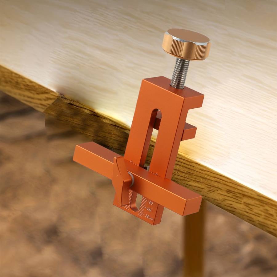 Adaptable Cabinet Door Installation Tool With Flexible Positioning Points