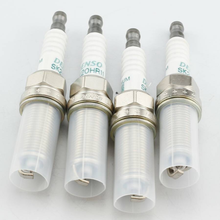 4Pcs New DENSO 90919-01191 SK20HR11 For Toyota / Lexus V8 Spark Plugs