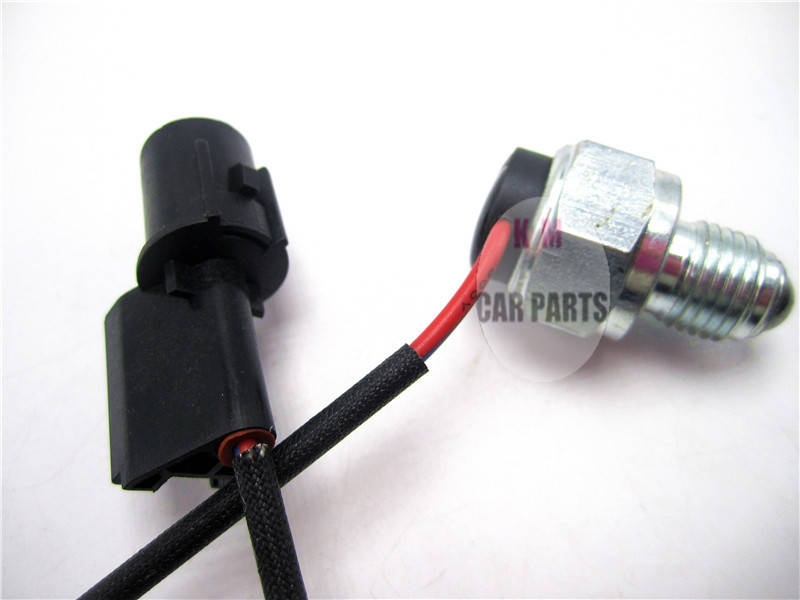 New IO T/H Gearshift 4WD Lamp Switch MB837106 For Mitsubishi Pajero IO